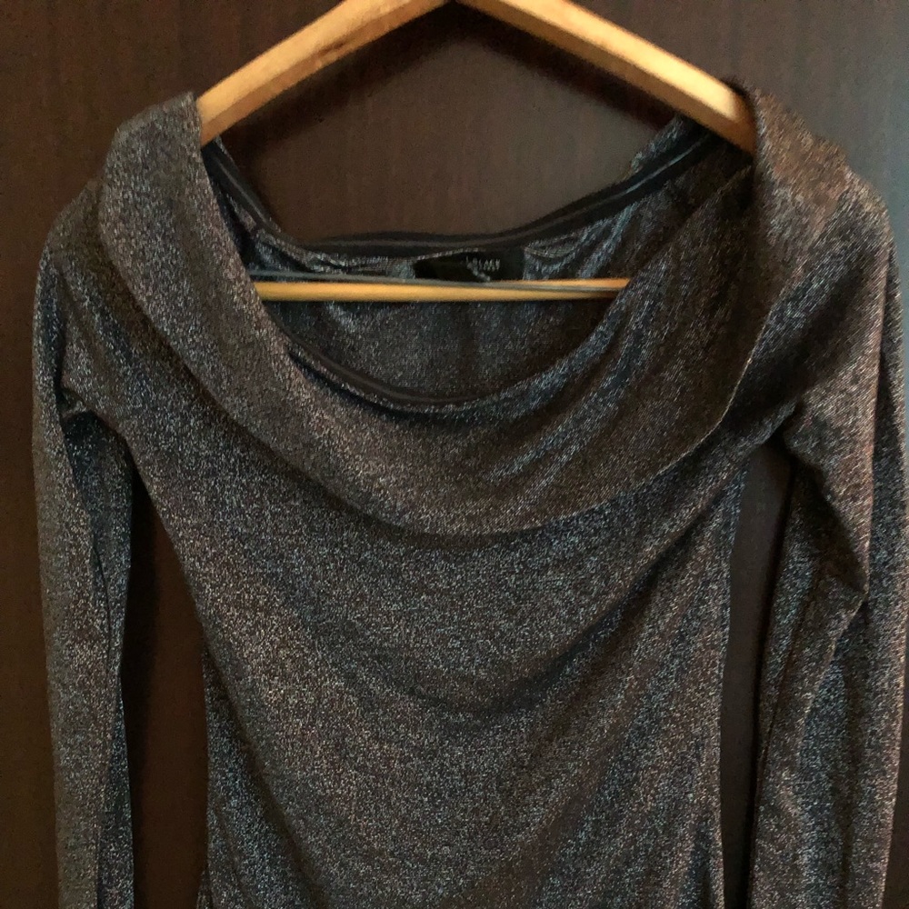 White House Black Market Off Shoulder Top XXS